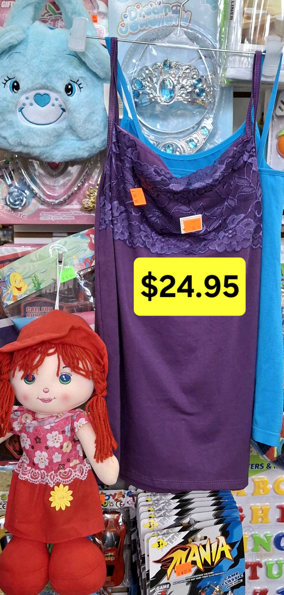 SLEEVELESS LADIES TOP B